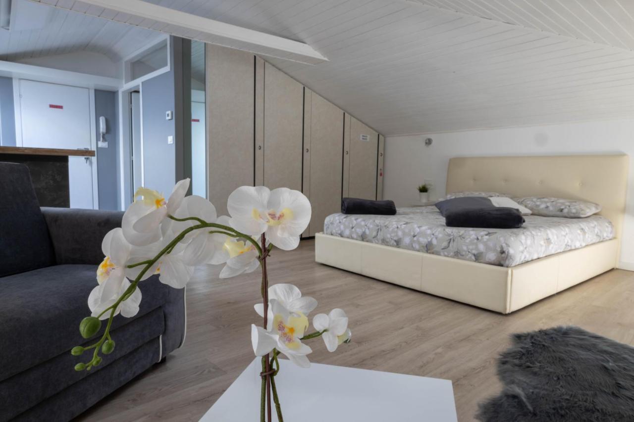 Lapiccolina Apartment Desenzano del Garda Exterior foto