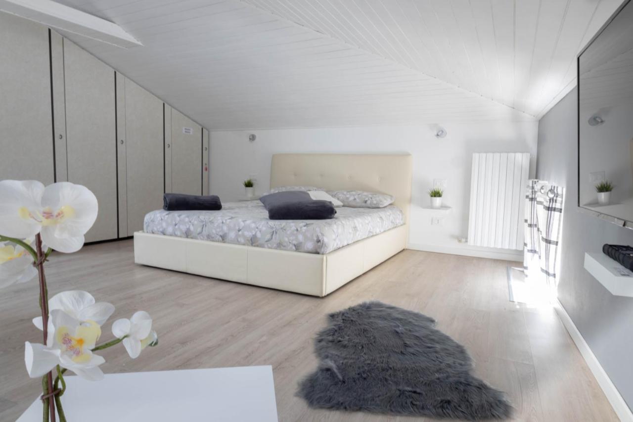 Lapiccolina Apartment Desenzano del Garda Exterior foto